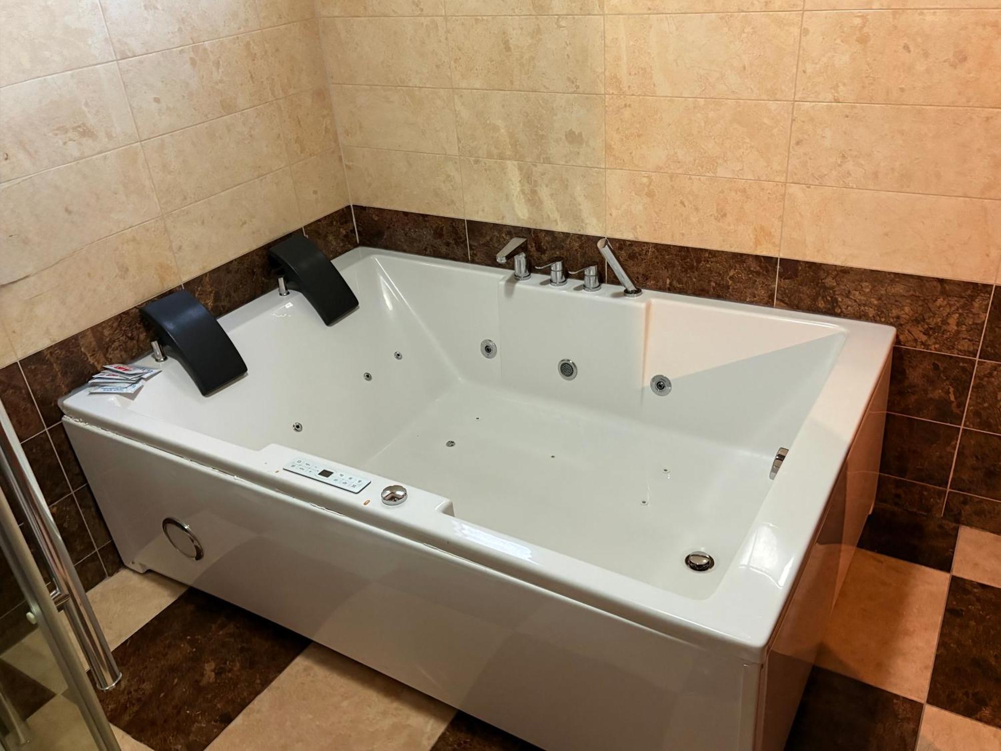 Hotel Europa 92 Ferizaj Exterior foto
