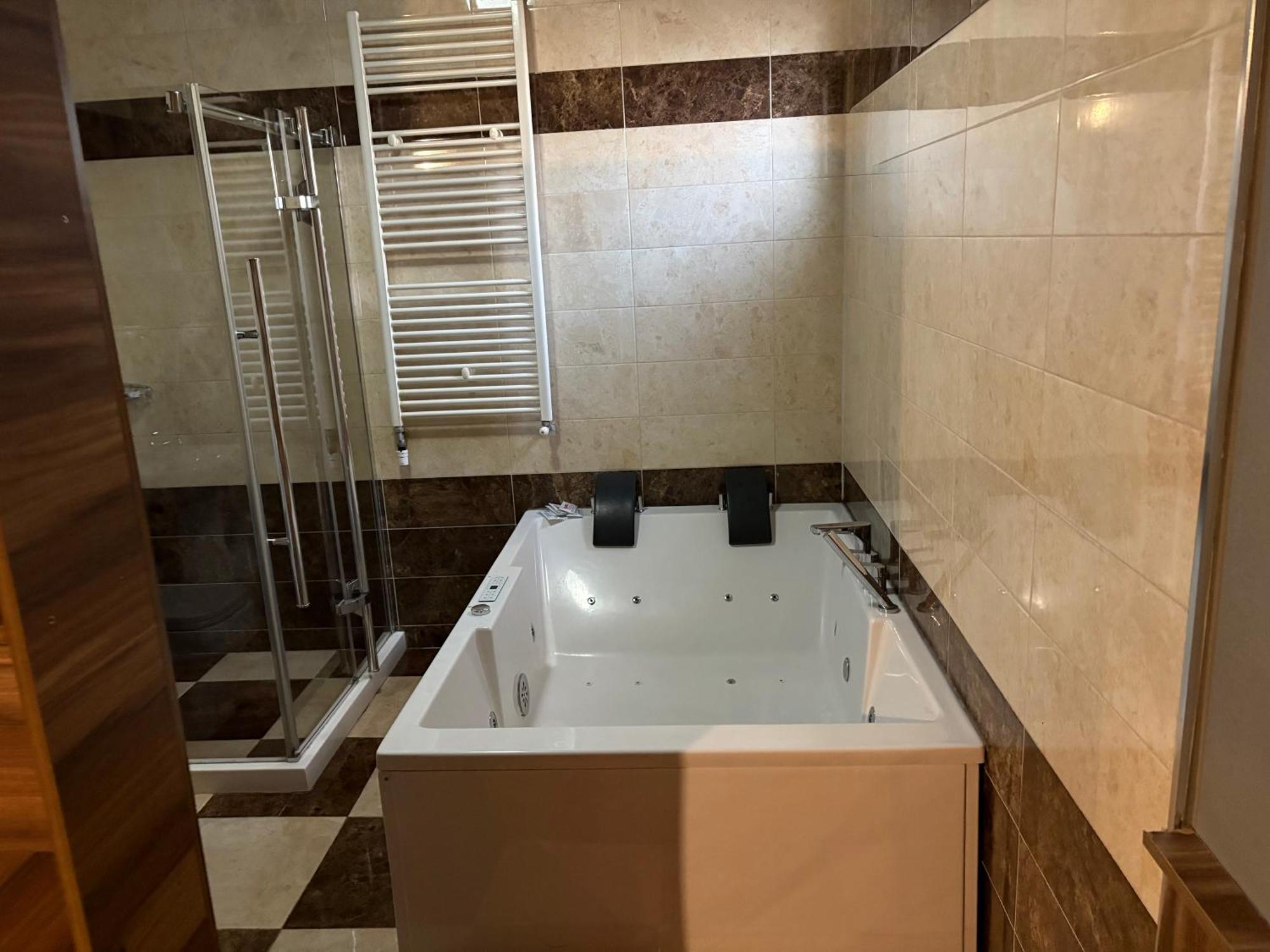 Hotel Europa 92 Ferizaj Exterior foto